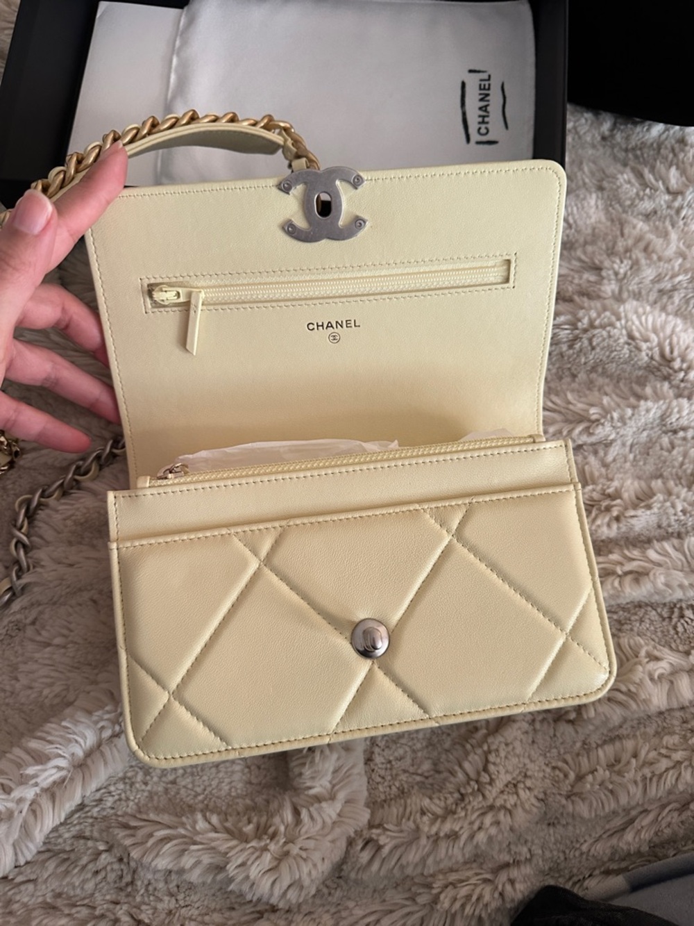CHANEL19 Quilted Lambskin Chain Wallet in Pale Yellow - Picture 2 of 6